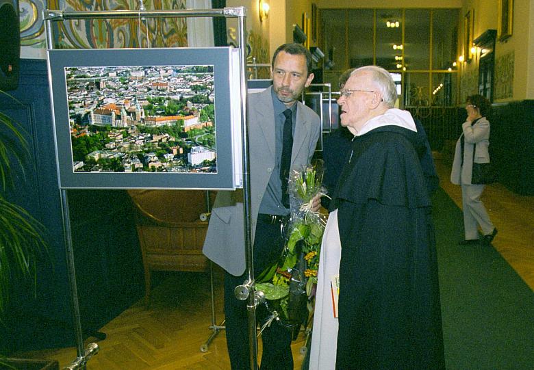 ...oraz z gen. bryg. Ojcem Adamem Studzińskim.