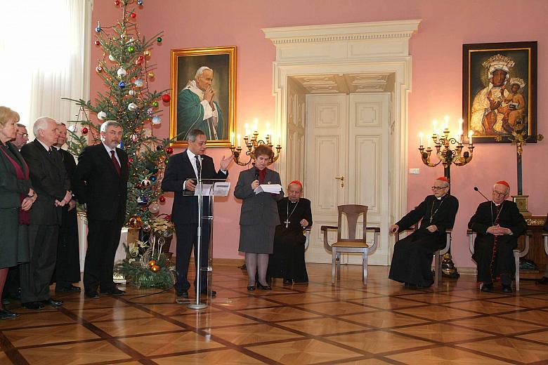 Pokreślił również heroiczną postawę Kardynała w epoce PRL.