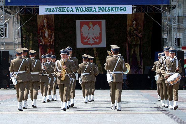 Pięknie prezentowała się wojskowa orkiestra...