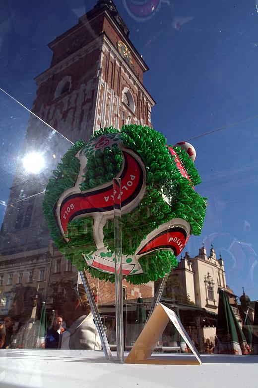 Mam nadzieję, że kibicom obu klubów oglądającym te zdjęcia przyjdzie do głowy refleksja, czy dobrze wykorzystali czas od pojedna