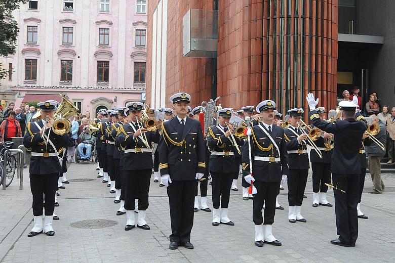 Gen. dyw. Edward Gruszka powiedział - "Plac ten nie został wybrany przypadkowo; to forma podziękowania dla Prezydenta Miast