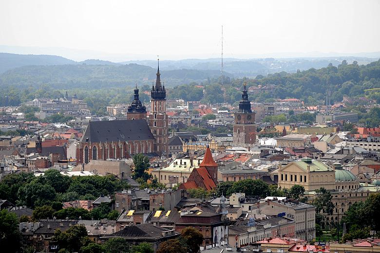 Wspaniale widać cały stary Kraków, a także...