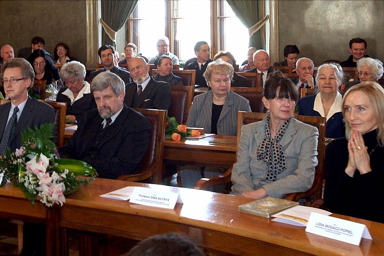 Odczytane zostały również listy gratulacyjne od ks. kardynała Stanisława Dziwisza oraz od krakowskiego Oddziału ZASP-u.