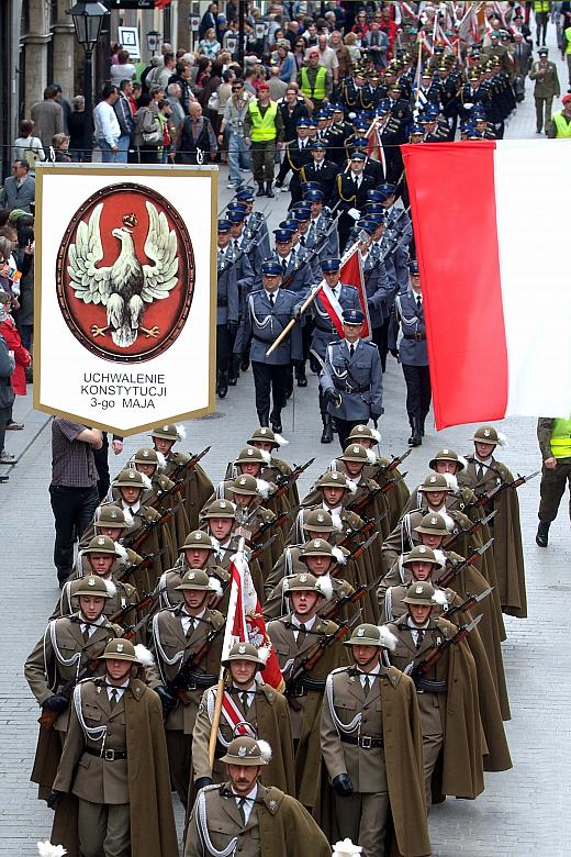 Ulicą Floriańską pochód zbliżał się do Placu Matejki.