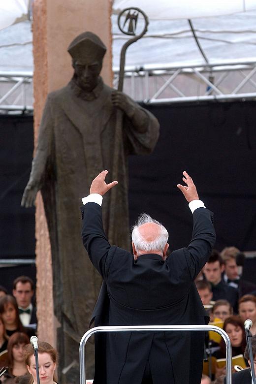 Uroczystości towarzyszyło wykonanie "Credo" Krzysztofa Pendereckiego. 