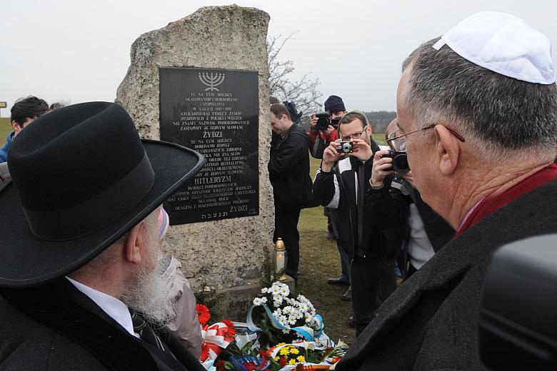 Krakowianie oraz przybyli do Krakowa goście - wśród których był Naczelny Rabin Galicji oraz Ambasador Państwa Izrael - po raz ko