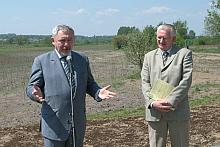 Jacek Majchrowski, Prezydent Miasta Krakowa oraz Józef Skotnicki, Dyrektor Miejskiego Parku i Ogrodu Zoologicznego w Krakowie.