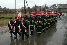 Przemarsz czterech jednostek Ochotniczych Straży Pożarnych...