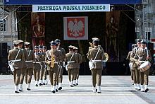 Pięknie prezentowała się wojskowa orkiestra...