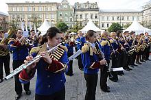 Grała Krakowska Orkiestra Staromiejska pod dyrekcją Wiesława Olejniczaka.