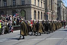 Maszerowały pododdziały Wojska Polskiego...